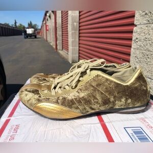 Vintage DKNY Womens golden brown Velvet Lace Up Comfort Sneakers Size 7.5